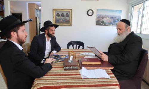 בהמשך התייעצות במעונו של ראב"ד ביתר שליט"א