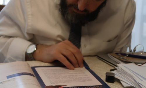 הגאון הרב מאיר טרגר - רבה של פסגת זאב בעיון מעמיק בפרטים