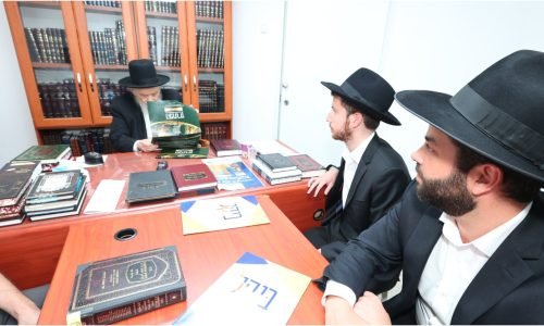 רבינו הגדול ראש הישיבה הגרמ"ה הירש שליט"א עובר על פרטי התוכנית