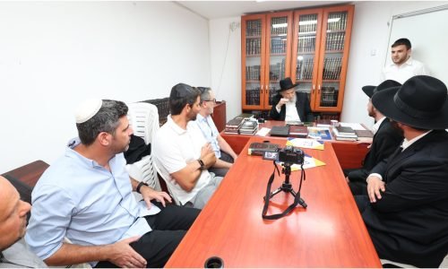 רבינו הגדול שליט"א מברר יורד לעומקם של דברים